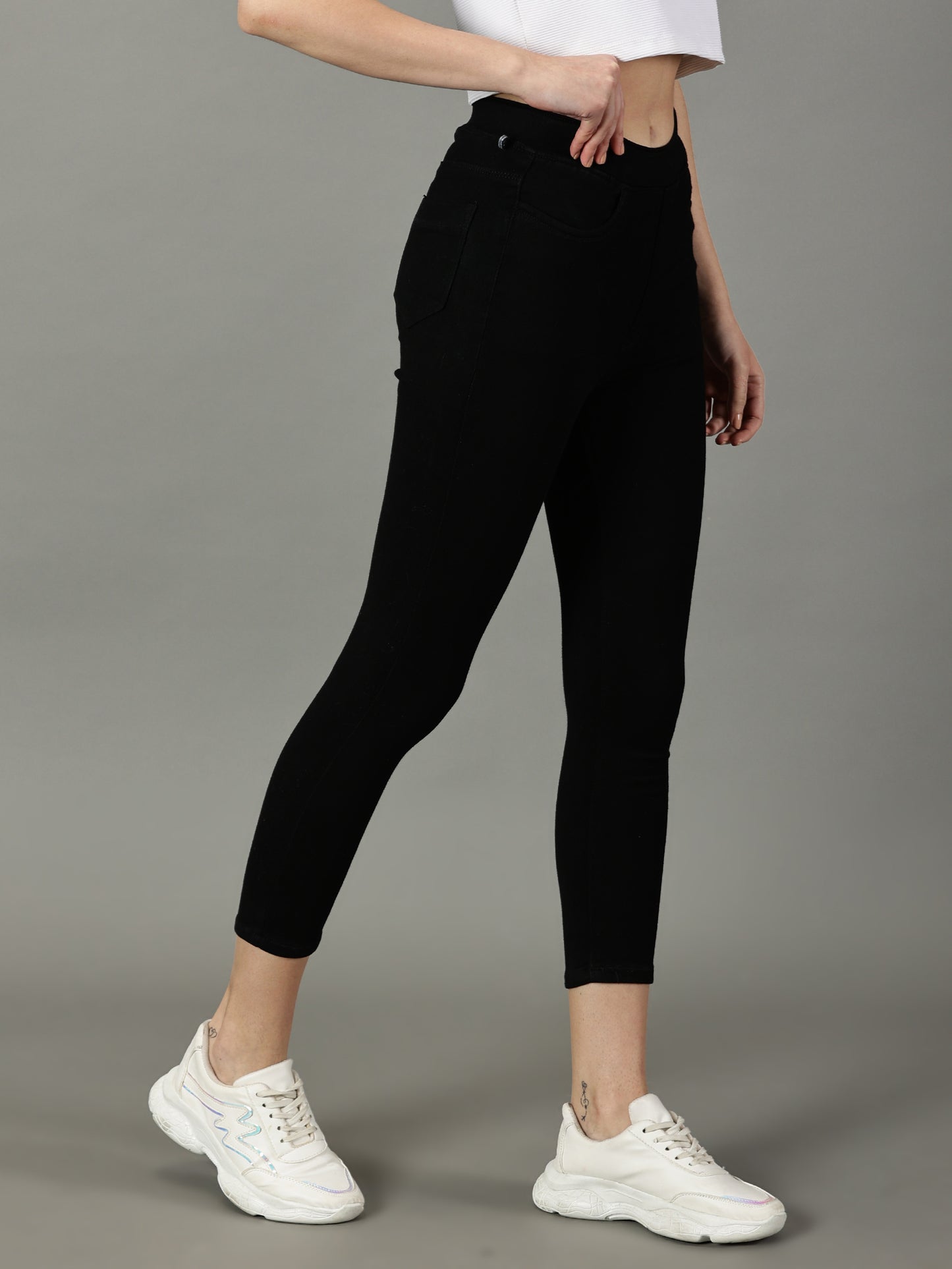 Black Denim Super Stretchable Jeggings (Skinny Fit)