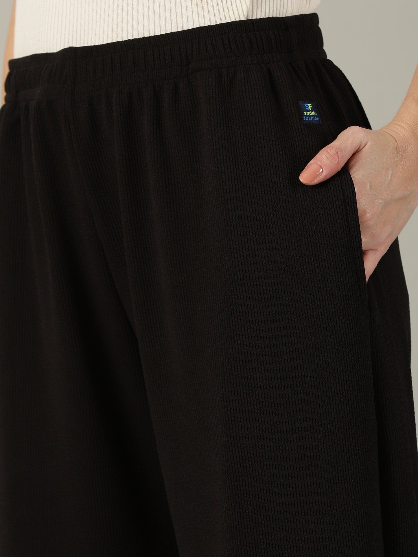 Black Stretchable Culottes with Pockets